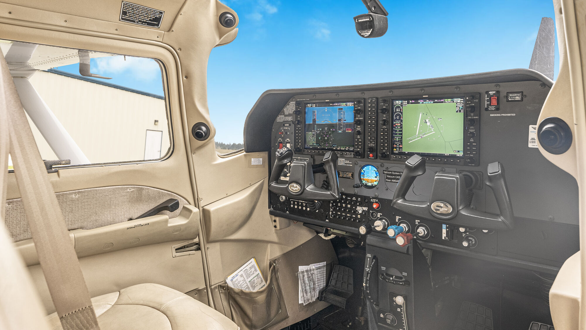 Garmin G1000 glass cockpit.